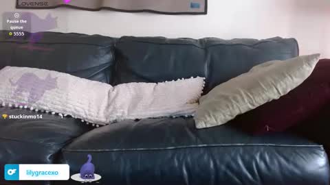 Lily Grace online show from November 19, 2025, 9:37 pm