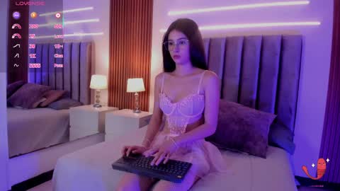 Lili online show from April 9, 2026, 11:59 am