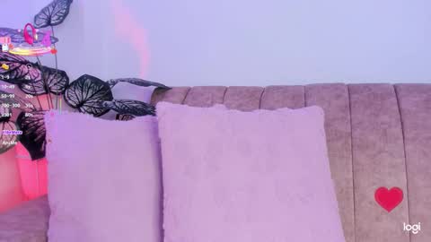 Lily  online show from October 8, 2025, 9:07 am