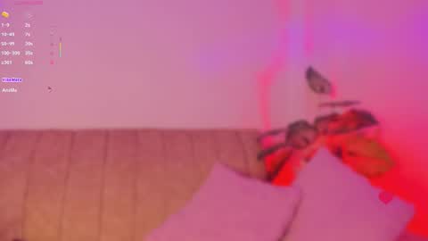 Lily  online show from November 12, 2025, 9:21 am