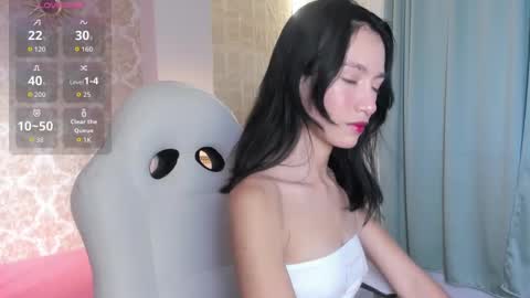 Snapshot of lilythea_ chatting on September 17, 2025, 8:43 pm lilythea_ online show from September 17, 2025, 8:43 pm