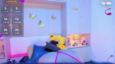 lilywhitee1 online show from February 12, 2026, 12:16 am