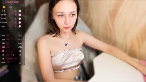 Scarlet online show from October 22, 2025, 5:52 am