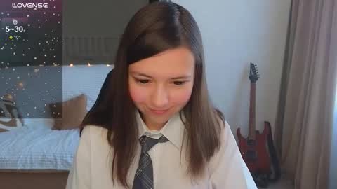 Lina online show from October 19, 2025, 4:13 am