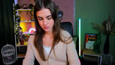 Snapshot of lina_fox12 chatting on October 17, 2025, 12:30 pm lina_fox12 online show from October 17, 2025, 12:30 pm