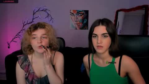 Snapshot of lina_fox12 chatting on December 15, 2025, 1:15 pm lina_fox12 online show from December 15, 2025, 1:15 pm