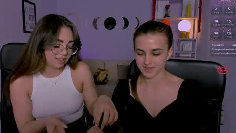 lina_fox12 online show from May 11, 2026, 4:04 pm