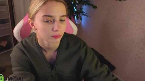 LINA online show from April 9, 2026, 1:16 am