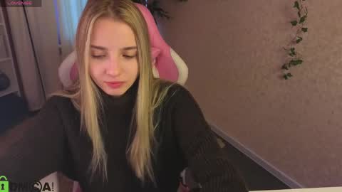 LINA online show from April 16, 2026, 1:17 am