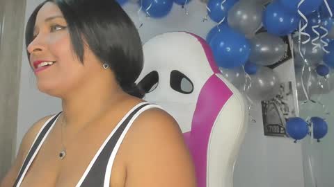 LINA SANCHEZ online show from January 21, 2025, 5:09 pm