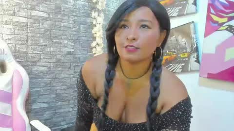 Snapshot of lina_sanchezih chatting on May 5, 2026, 8:06 pm LINA SANCHEZ online show from May 5, 2026, 8:06 pm
