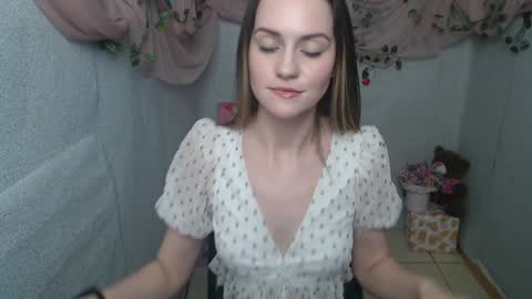 Lina online show from January 7, 2025, 9:29 am