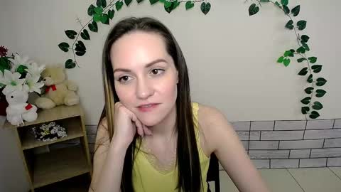 Lina online show from January 25, 2025, 9:47 am