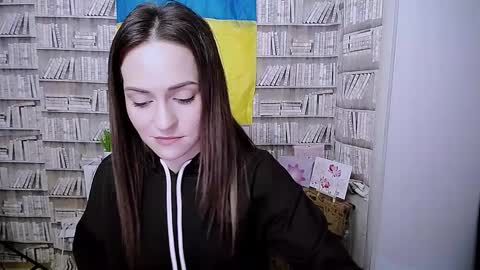 Lina online show from September 30, 2025, 5:45 am