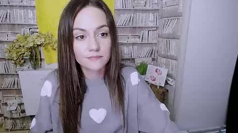 Lina online show from October 6, 2025, 5:27 am