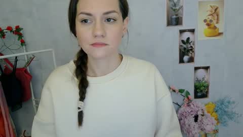 Lina online show from January 6, 2026, 6:39 am