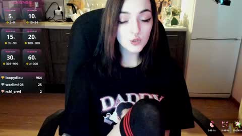 Lina 3  1715622743 online show from December 19, 2024, 11:18 am