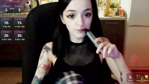 Lina 3  1715622743 online show from January 1, 2025, 3:57 pm