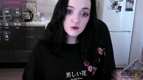 Lina 3  1715622743 online show from April 2, 2026, 7:39 am