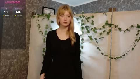 Lina online show from May 13, 2026, 8:27 pm