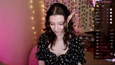 Lina online show from October 30, 2025, 8:16 am