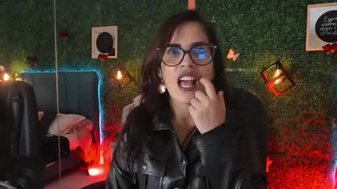 Lina  online show from March 16, 2026, 11:36 am