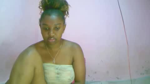 linah1123 online show from October 15, 2025, 5:29 am