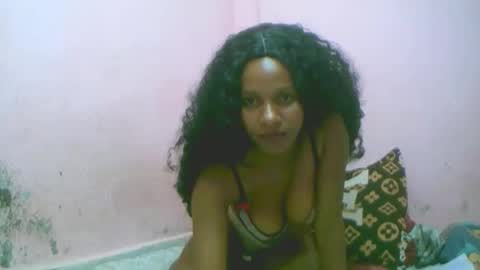 linah1123 online show from December 1, 2025, 7:19 pm