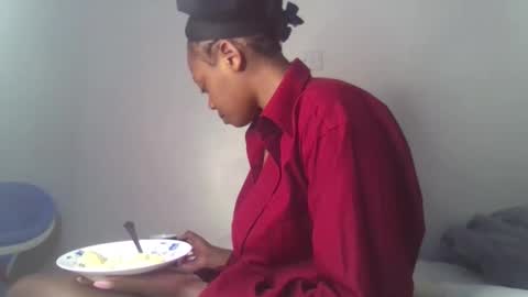 linahusu online show from November 22, 2025, 9:30 am