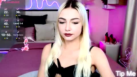 I am Lina online show from September 9, 2025, 2:27 pm