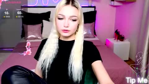 I am Lina online show from September 16, 2025, 2:40 pm