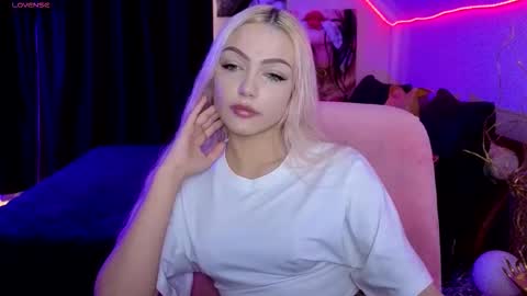 I am Lina online show from January 18, 2026, 1:37 pm