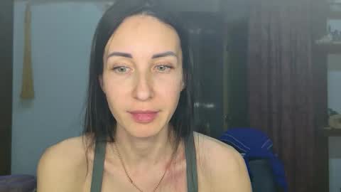 LinaLivee online show from February 3, 2026, 8:14 pm