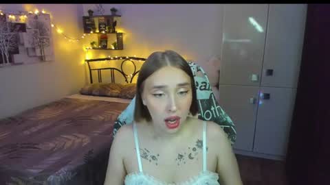 Lina online show from June 9, 2026, 9:15 pm