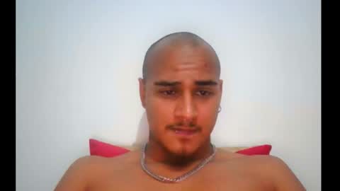 Snapshot of lincelince2003 chatting on February 17, 2026, 12:40 am lincelince2003 online show from February 17, 2026, 12:40 am