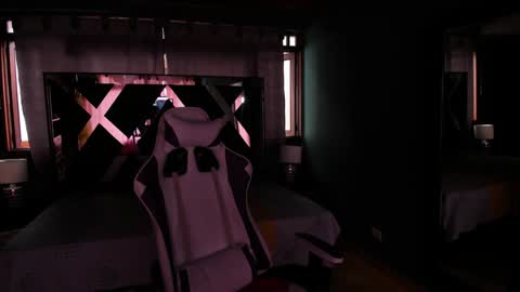  Linda  online show from January 25, 2025, 9:14 pm