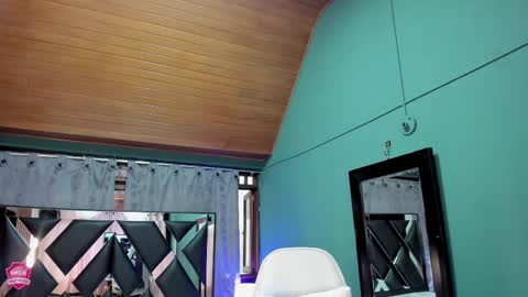  Linda  online show from March 9, 2025, 12:53 pm