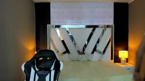  Linda  online show from March 16, 2026, 6:34 pm