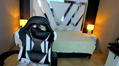  Linda  online show from March 18, 2026, 6:00 pm