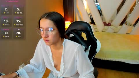  Linda  online show from June 1, 2026, 6:31 pm