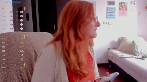 Giggles  online show from December 19, 2024, 6:23 pm