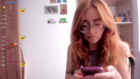 Giggles  online show from February 19, 2025, 1:39 pm