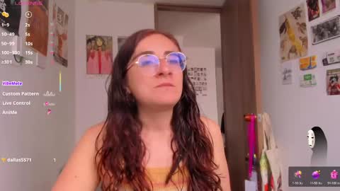 Giggles  online show from May 27, 2026, 2:14 pm