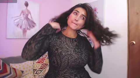 Maria Paula online show from March 6, 2025, 6:16 pm