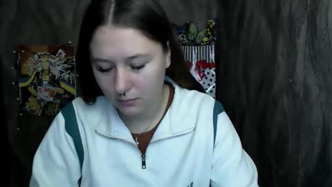 Snapshot of linda_s_ chatting on September 19, 2025, 7:43 am Linda online show from September 19, 2025, 7:43 am