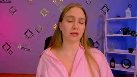 linda_save online show from April 4, 2026, 7:11 pm