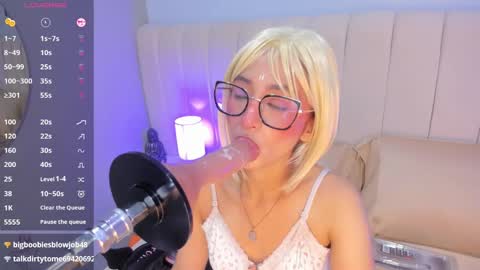 linda_sofi__ online show from March 6, 2025, 3:35 pm