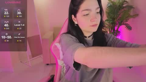 Snapshot of linda_sweetiest chatting on December 4, 2025, 12:42 am Linda online show from December 4, 2025, 12:42 am