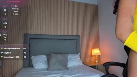 Snapshot of lindaa_natashaa chatting on January 3, 2025, 8:21 am L I N D A online show from January 3, 2025, 8:21 am