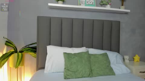 L I N D A online show from November 27, 2025, 2:35 am